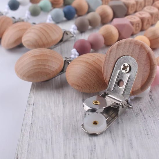 ATTACHE TETINE | Lien d’Amour - Univers de Joy