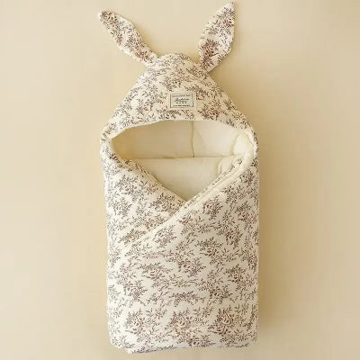 une turbulette à motif Fleur d'hibiscus