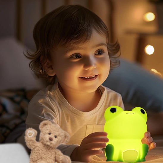 VEILLEUSE BEBE - FroggyGlow™ - Univers de Joy